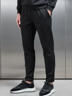 Active Technical Tapered Jogger - Black