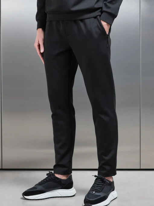 Active Technical Tapered Jogger - Black