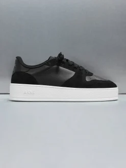 Arena Trainer - Black