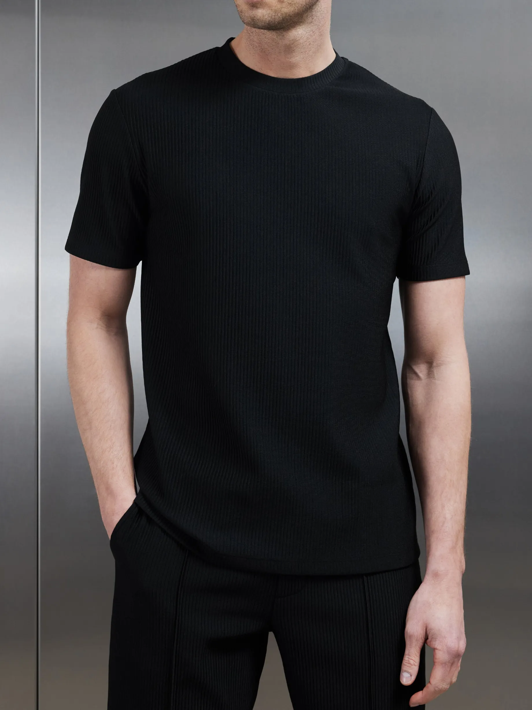 Pleated T-Shirt - Black