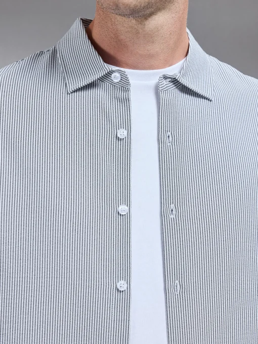 Seersucker Long Sleeve Cutaway Collar Shirt - Black