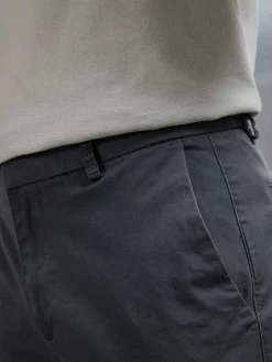 Tailored Cotton Cargo Short - Grey