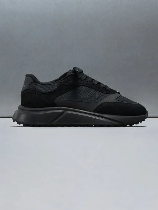 Technical Runner - Triple Black