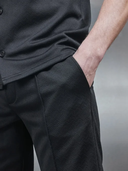 Textured Interlock Short - Black