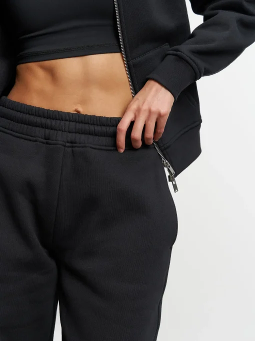 Womens Relaxed Straight Leg Jogger - Black